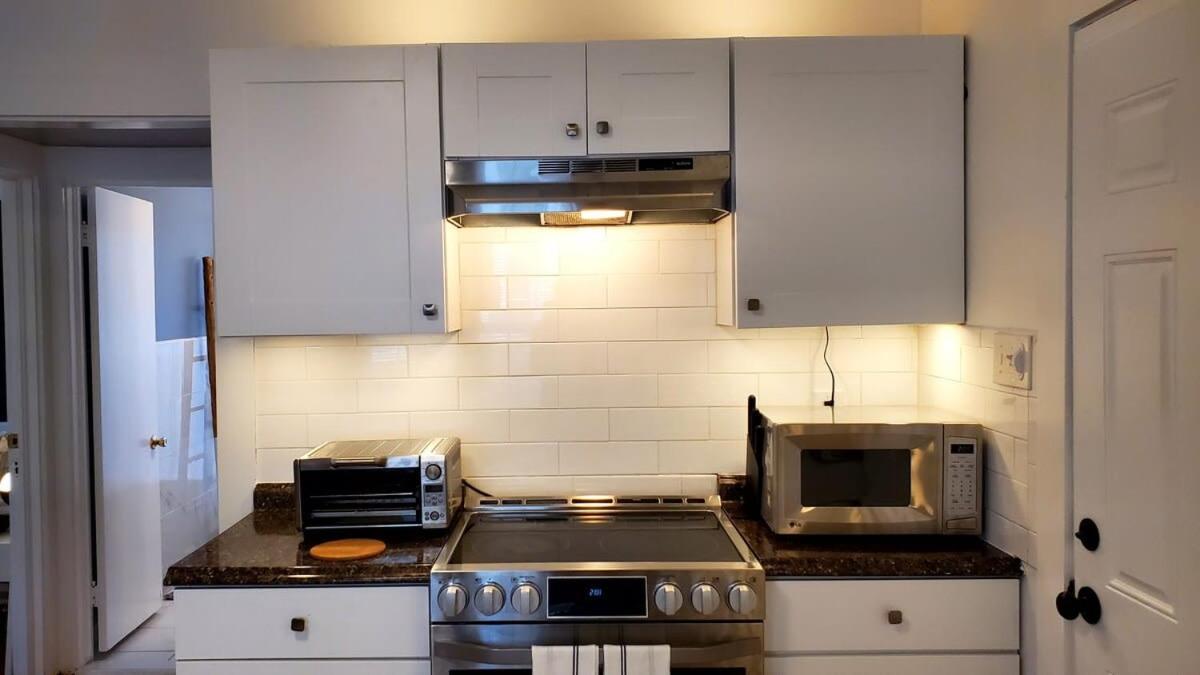 Appartamento The Blue Sapphire 2Br 2 King Beds & Ample Backyard Bridgeport Esterno foto