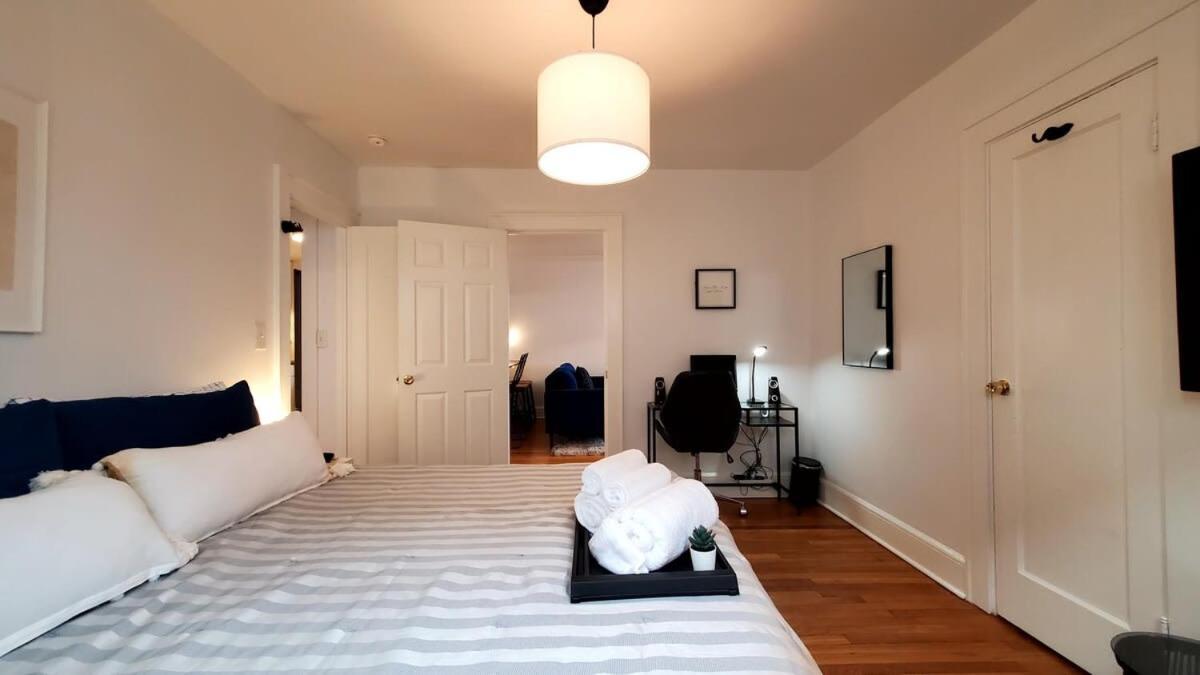 Appartamento The Blue Sapphire 2Br 2 King Beds & Ample Backyard Bridgeport Esterno foto
