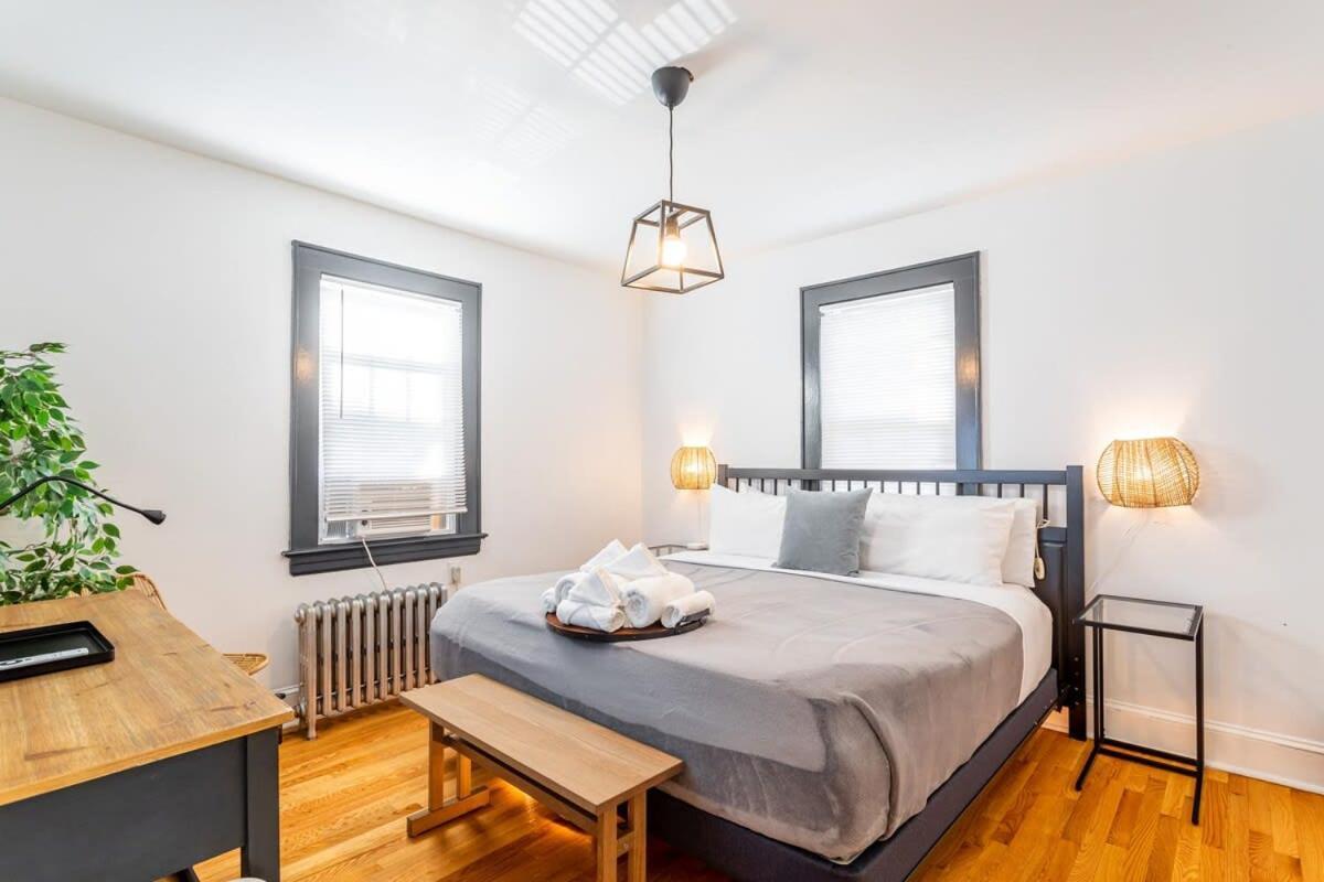 Appartamento The Blue Sapphire 2Br 2 King Beds & Ample Backyard Bridgeport Esterno foto